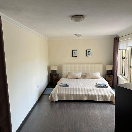Groundfloor Apartment By The Sea, Fabulous Views St. Paul's Bay Exterior foto